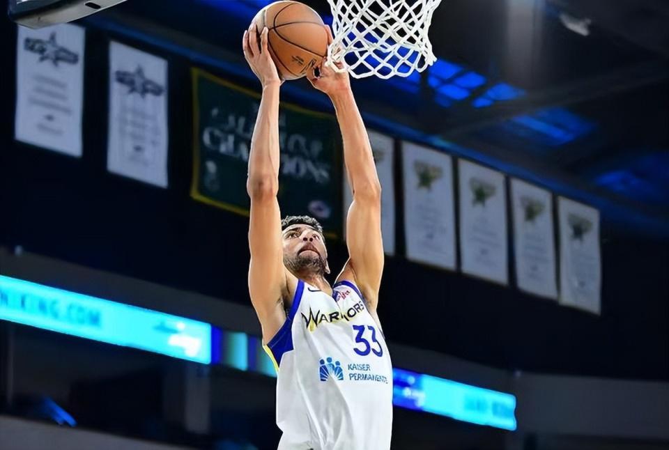 九五至尊-发展联盟赛场表现平淡，勇士双向合同锋线能否守住这份合同呢？